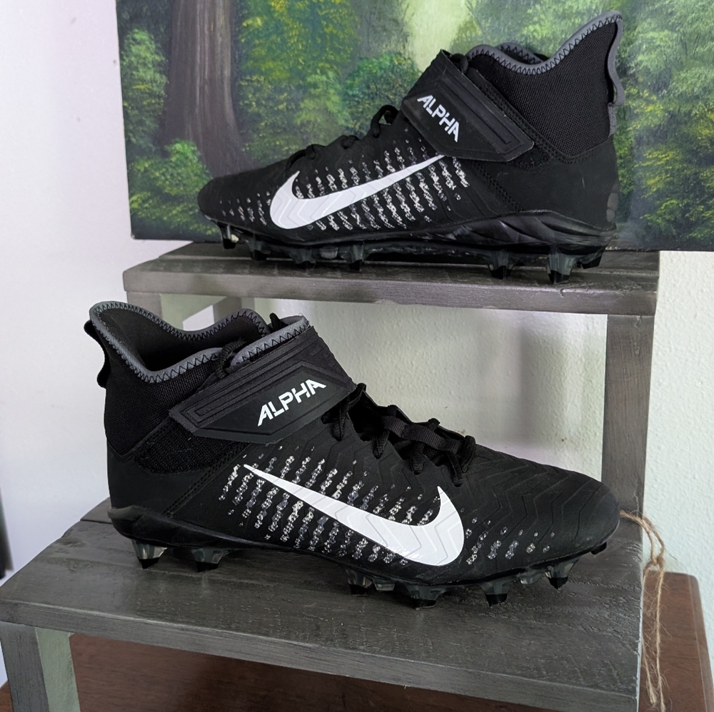 ALPHA Nike Black and White Athletic Shoes
